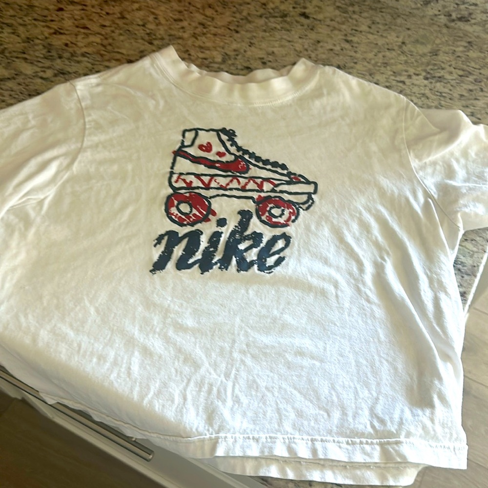 Girls Nike crop tees